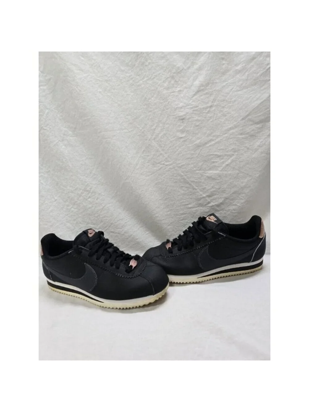 Nike Classic Cortez Leather Shoe Casual Lifestyle Sneaker AV4618-001 Women Sz 7